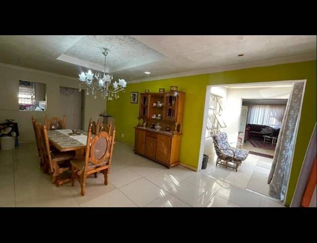 3 BEDROOM HOUSE FOR SALE IN KAGISO
